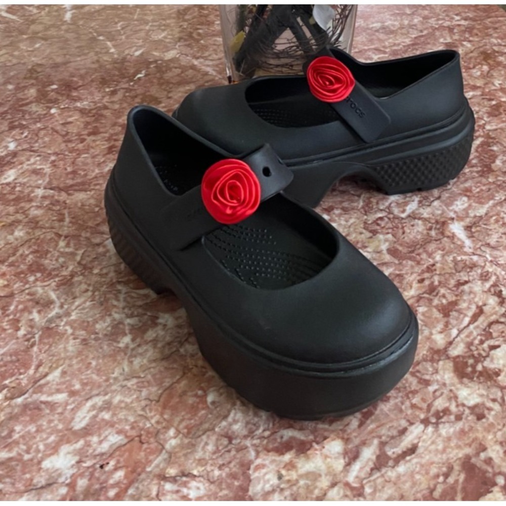 NEW CROCS GOTH BLACK ROSETTE STOMP STRAP MARY JANE  PLATFORM SHOES US 8, $150